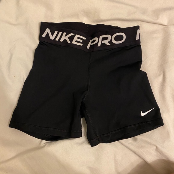 Nike pro shorts - Picture 1 of 6